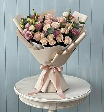 Букет цветов из:  Розы и Лизиантусы в Бутырке