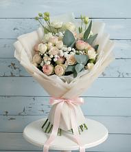 Букет цветов из:  Розы и Лизиантусы #REPLACE_PRED# Бутырке