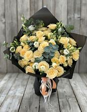 Букет цветов из:  Розы и Лизиантусы в Бутырке