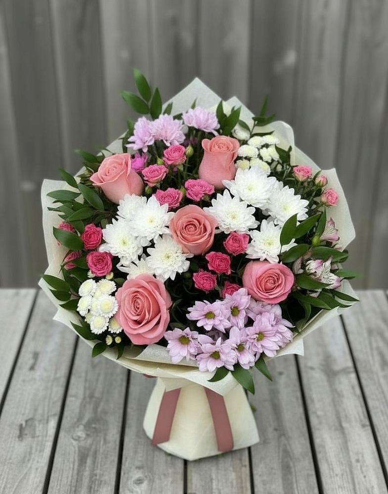 Букет цветов из: Альстромерии, Гвоздики, Розы и Хризантемы в Бутырке