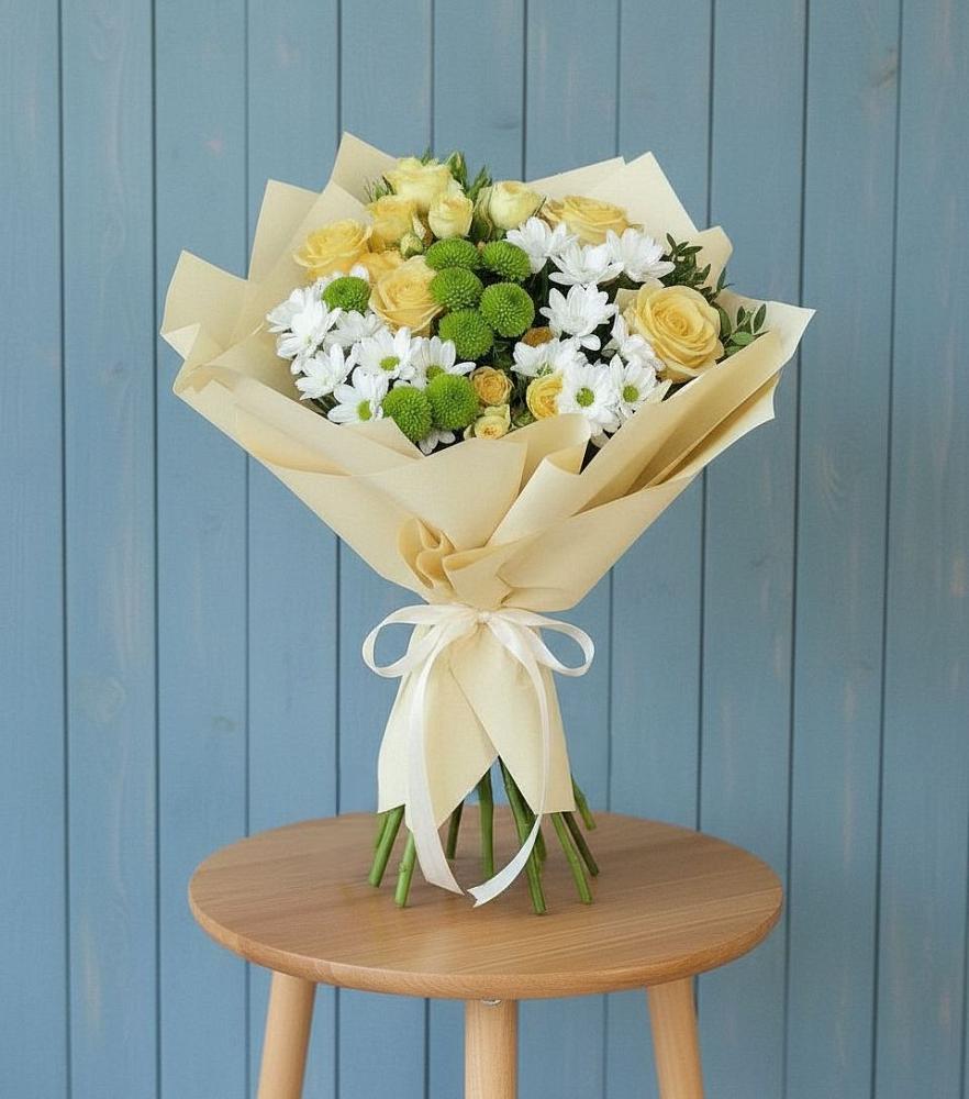 Букет цветов из: Хризантемы и Розы в Бутырке