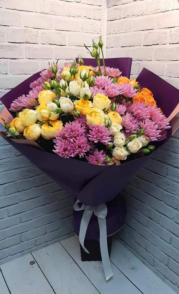 Букет цветов из: Хризантемы и Розы в Бутырке