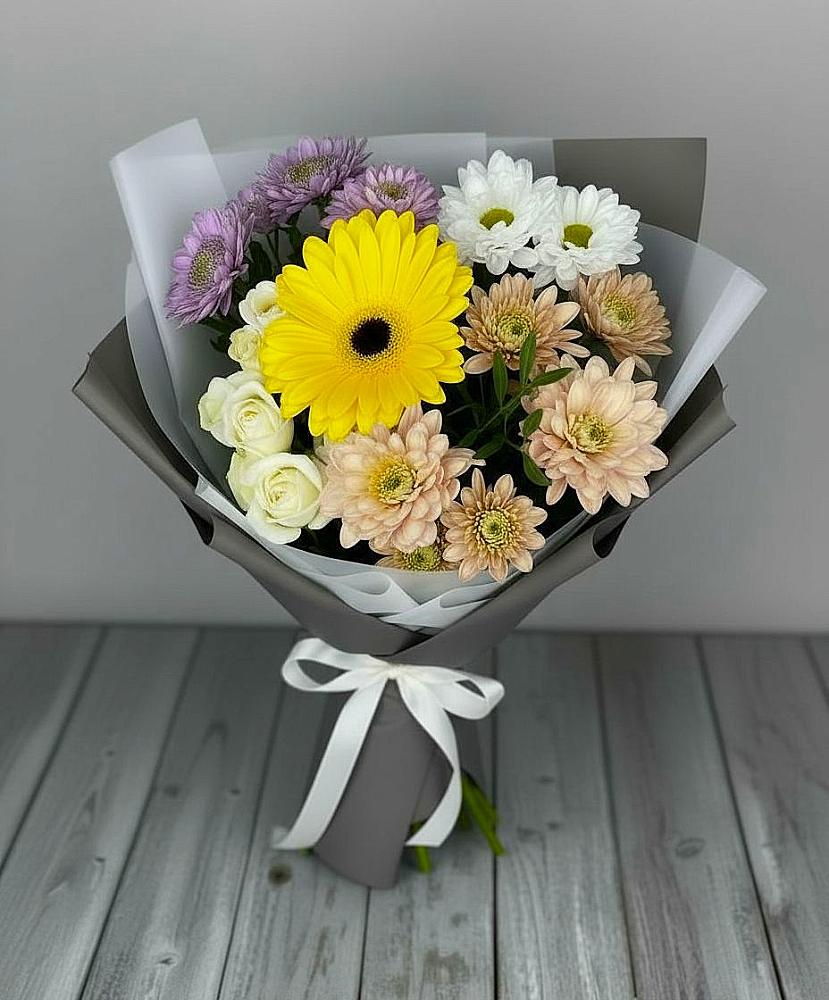 Букет цветов из: Розы, Герберы и Хризантемы в Бутырке