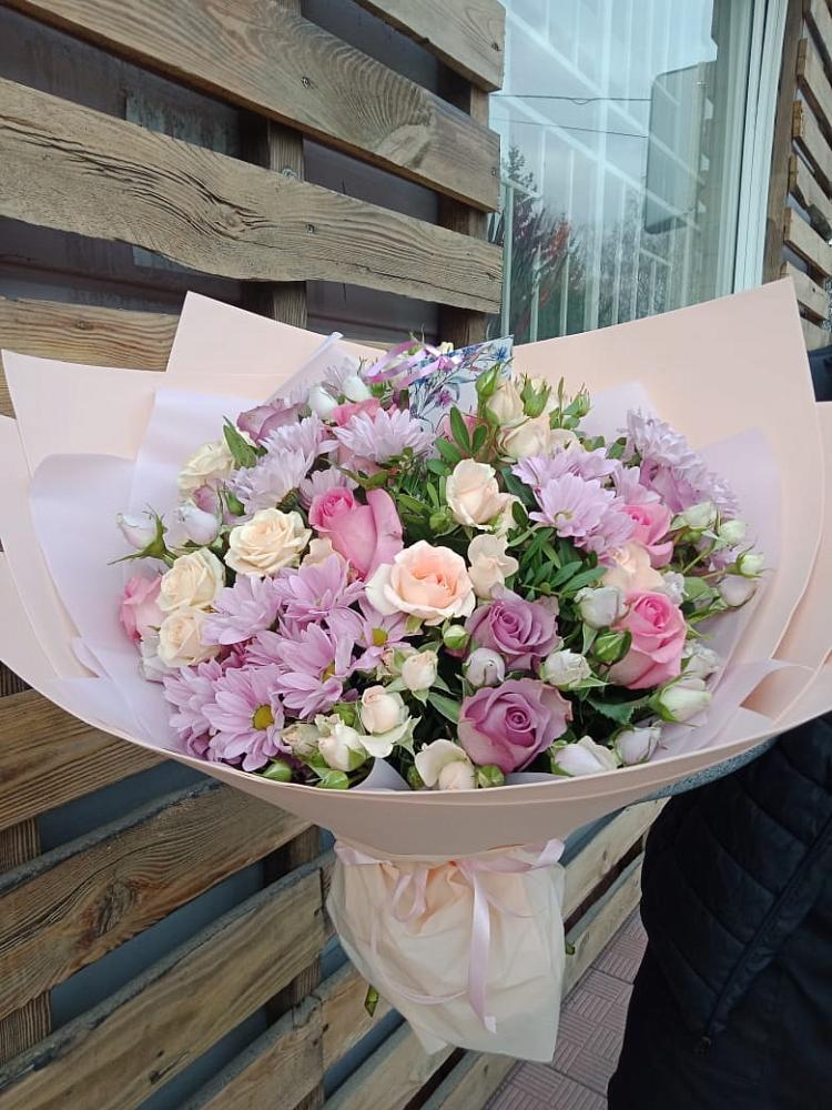 Букет цветов из: Розы и Хризантемы в Бутырке