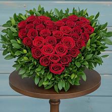 Цветочная композиция из Розы в виде сердца в Бутырке