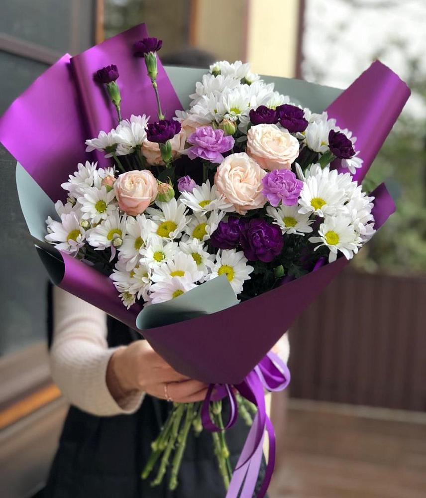 Букет цветов из: Хризантемы, Гвоздики и Розы в Бутырке