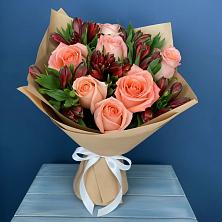 Букет цветов из:  Розы и Альстромерии в Бутырке