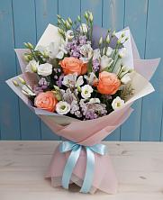 Букет цветов из:  Лизиантусы, Розы, Альстромерии и Гипсофила в Бутырке