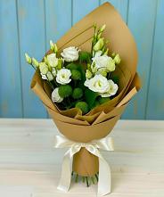 Букет цветов из:  Хризантемы и Лизиантусы #REPLACE_PRED# Бутырке