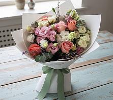 Букет цветов из:  Розы, Лизиантусы и Гвоздики в Бутырке