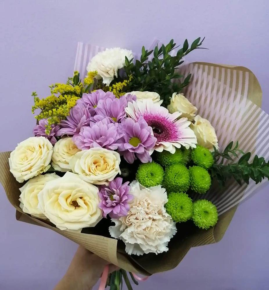 Букет цветов из: Хризантемы, Розы, Гвоздики и Герберы в Бутырке