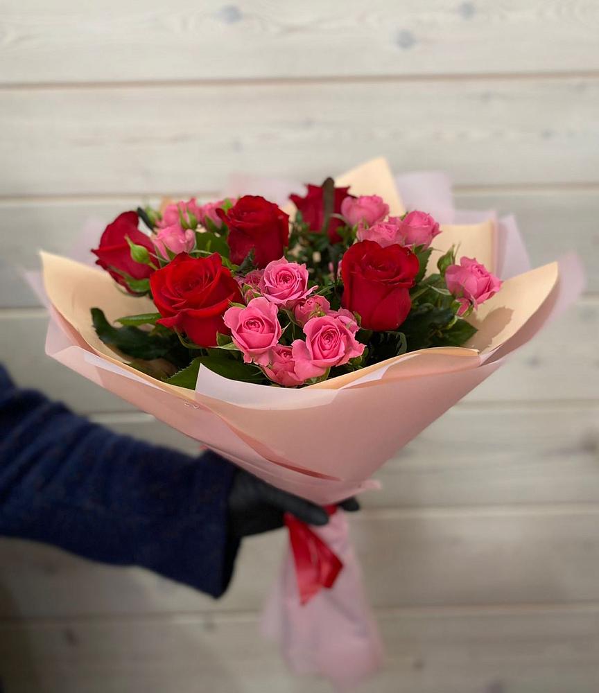 Букет цветов из: Розы в Бутырке