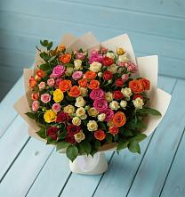 Букет Микс из разноцветных кустовых роз в Бутырке