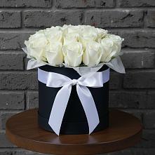 Цветочная композиция из Розы в шляпной коробке в Бутырке